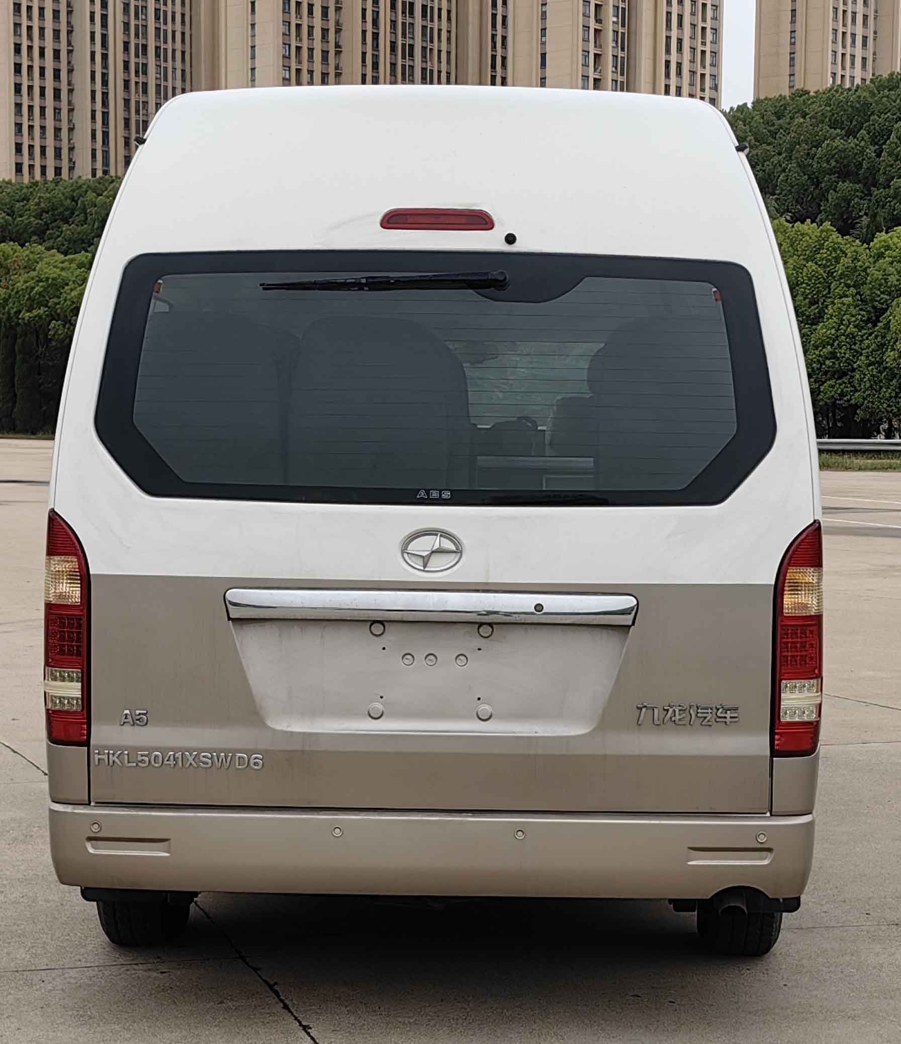 大馬牌HKL5041XSWD6商務(wù)車公告圖片