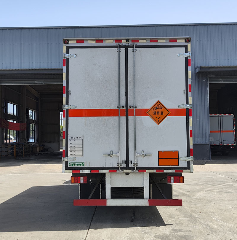 程力牌CL5121XQY6BXW爆破器材運(yùn)輸車公告圖片