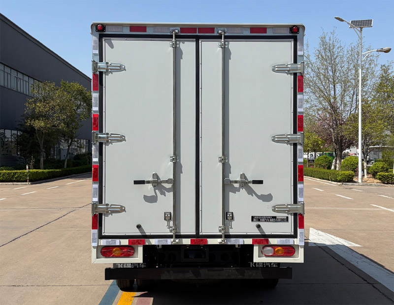 飛碟牌FD5042XXYD79BEV-1純電動(dòng)廂式貨車公告圖片