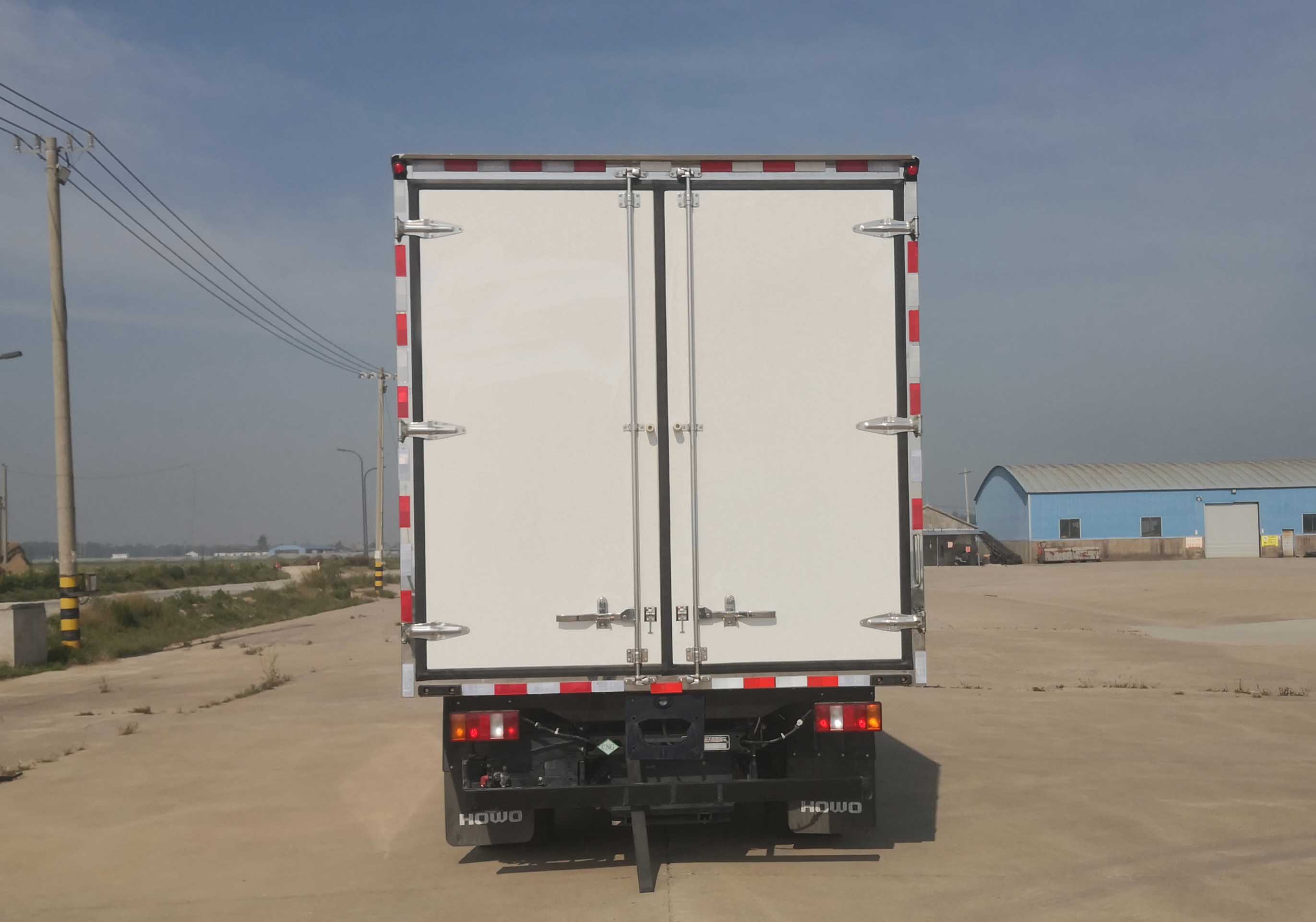 豪沃牌ZZ5097XLCF3515F191CL冷藏車公告圖片