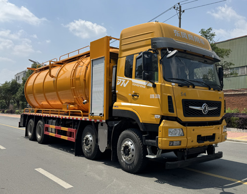 SYC5317GQWDF6型清洗吸污車圖片