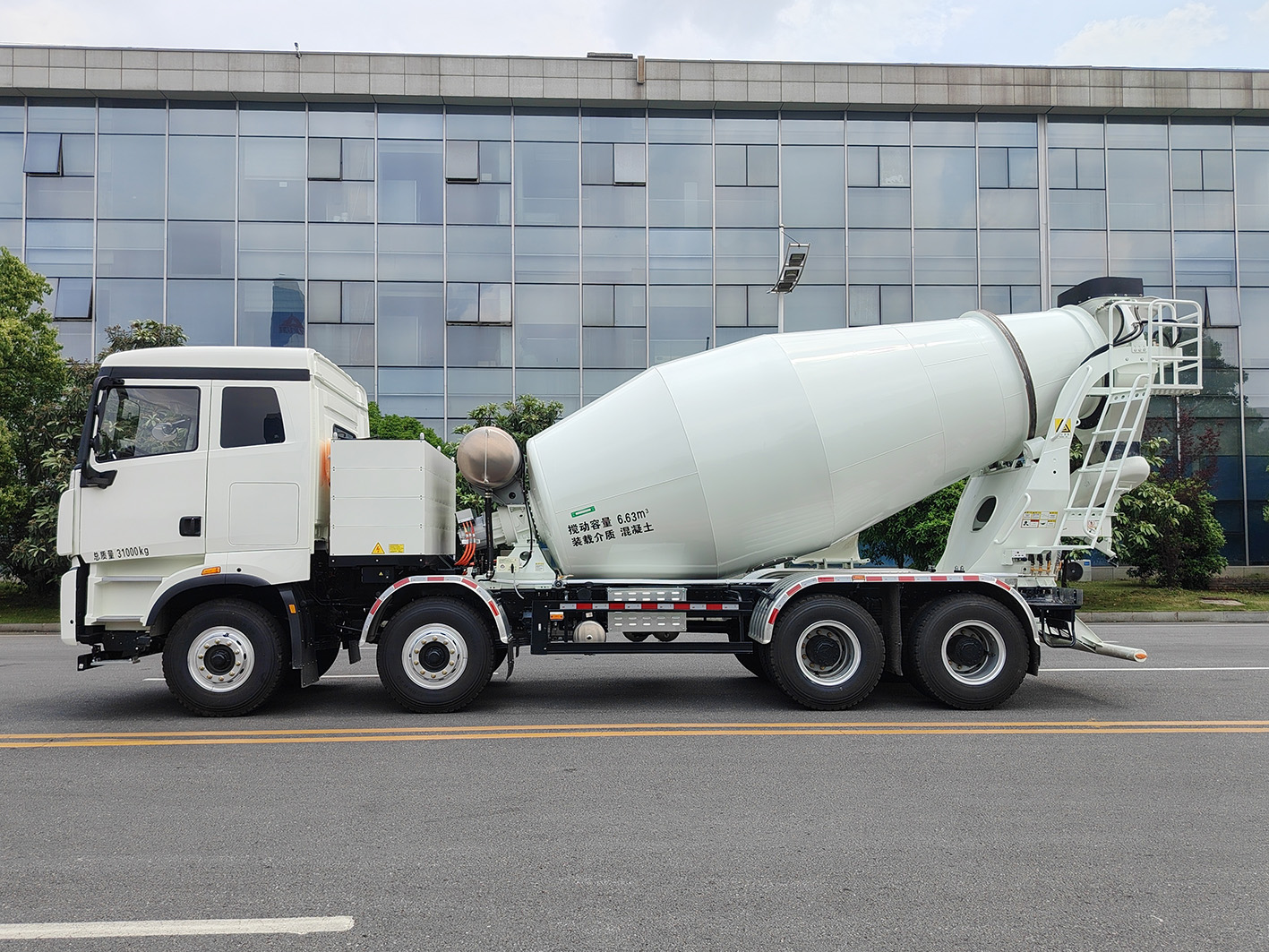 三一牌SYM5313GJB3BEV純電動混凝土攪拌運(yùn)輸車公告圖片