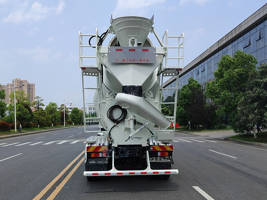 三一牌SYM5313GJB3BEV純電動混凝土攪拌運(yùn)輸車公告圖片