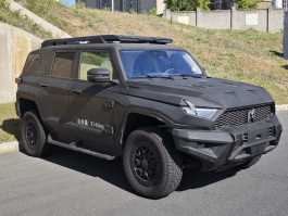 猛士牌EQ5044XFBMV6REEV2插電式增程混合動力防暴車