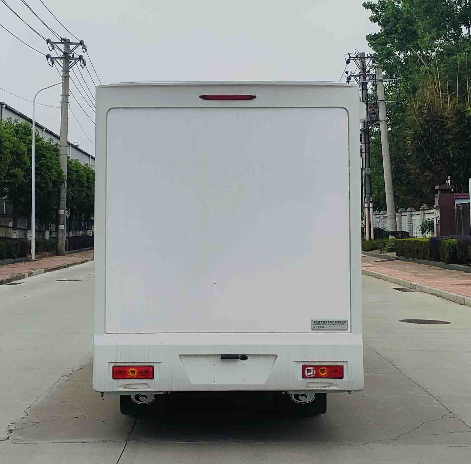 長(zhǎng)興德龍牌ZZZ5030XLJBJ6旅居車公告圖片