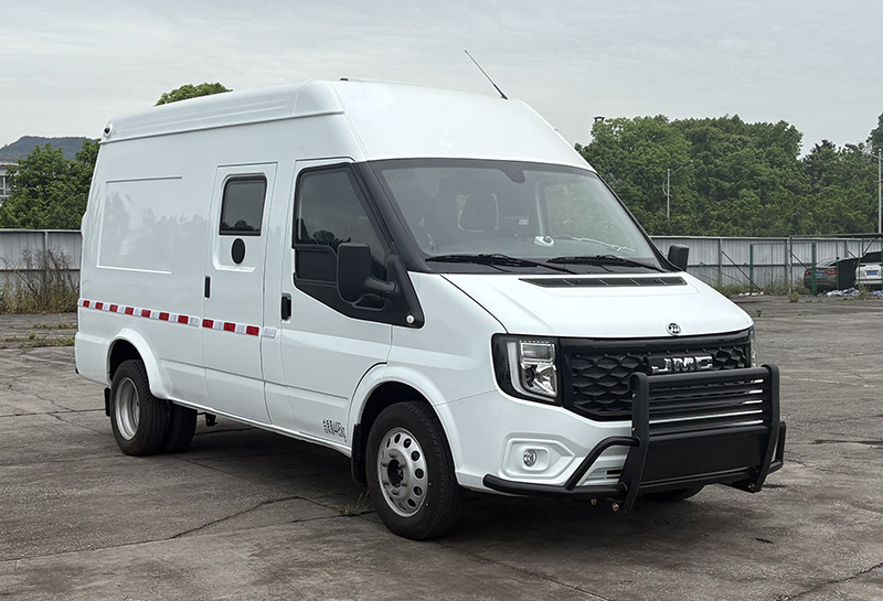 迪馬牌DMT5047XYCF3-AM運(yùn)鈔車