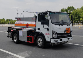 运油车