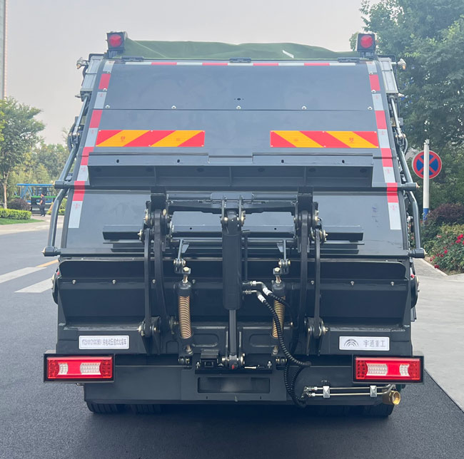 宇通牌YTZ5101ZYSD2BEV純電動(dòng)壓縮式垃圾車公告圖片