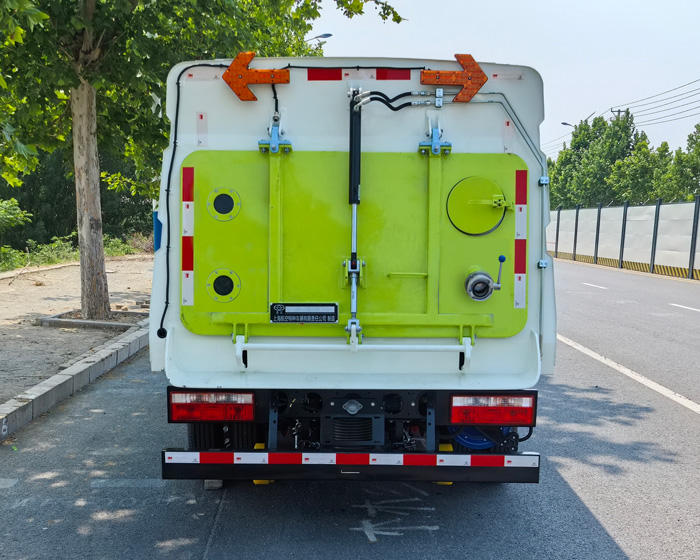 賽沃牌SAV5040TSLDFBEV純電動(dòng)掃路車(chē)公告圖片