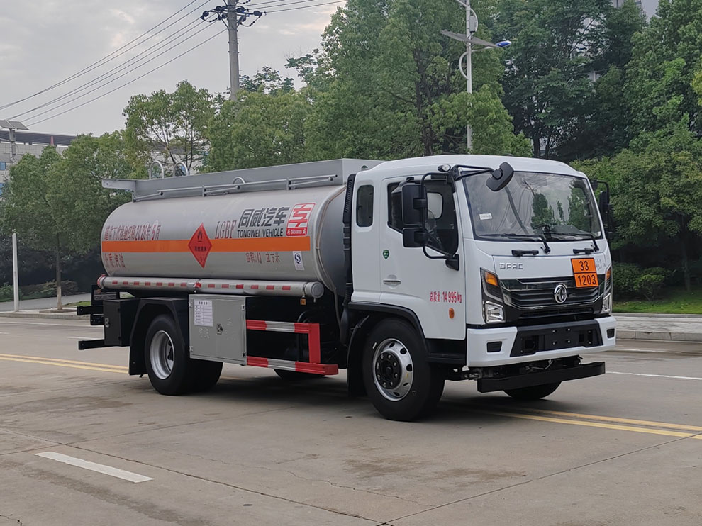 專威牌HTW5150GJYEQ6加油車