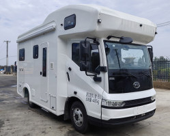 插电式增程混合动力旅居车