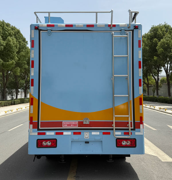 布隆牌LLL5046XCCBJ6餐車公告圖片