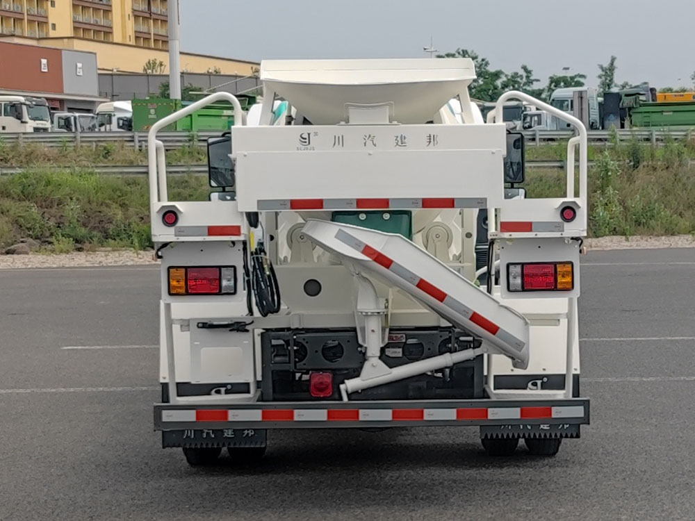 川汽建邦牌JBJ5090GJBG6混凝土攪拌運(yùn)輸車公告圖片