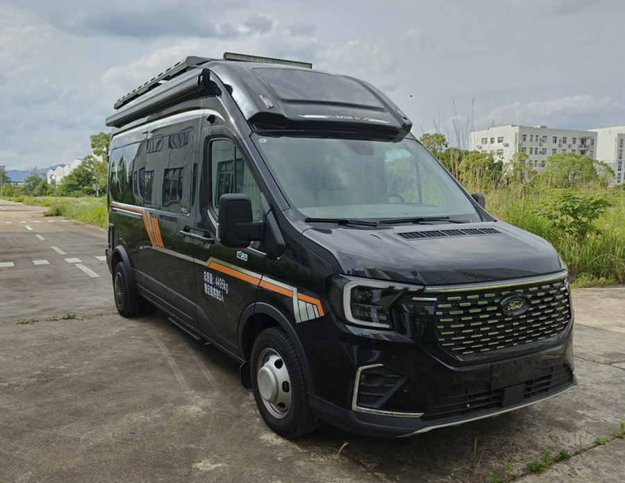 QFA5040XLJT8X型旅居車(chē)圖片