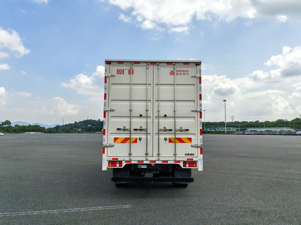 豪沃牌ZZ5137XXYK3615Z1BEVC0純電動廂式貨車公告圖片