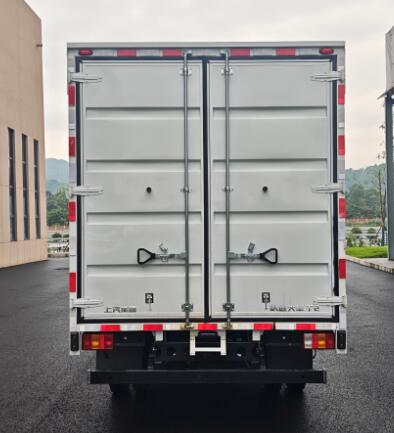 躍進(jìn)牌SH5047XXYZFEVMZ8純電動(dòng)廂式貨車公告圖片