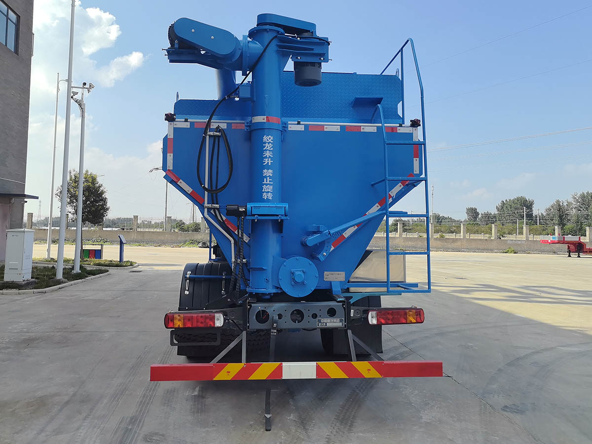 牧安達牌SDM5181ZSLZQBEV純電動散裝飼料運輸車公告圖片