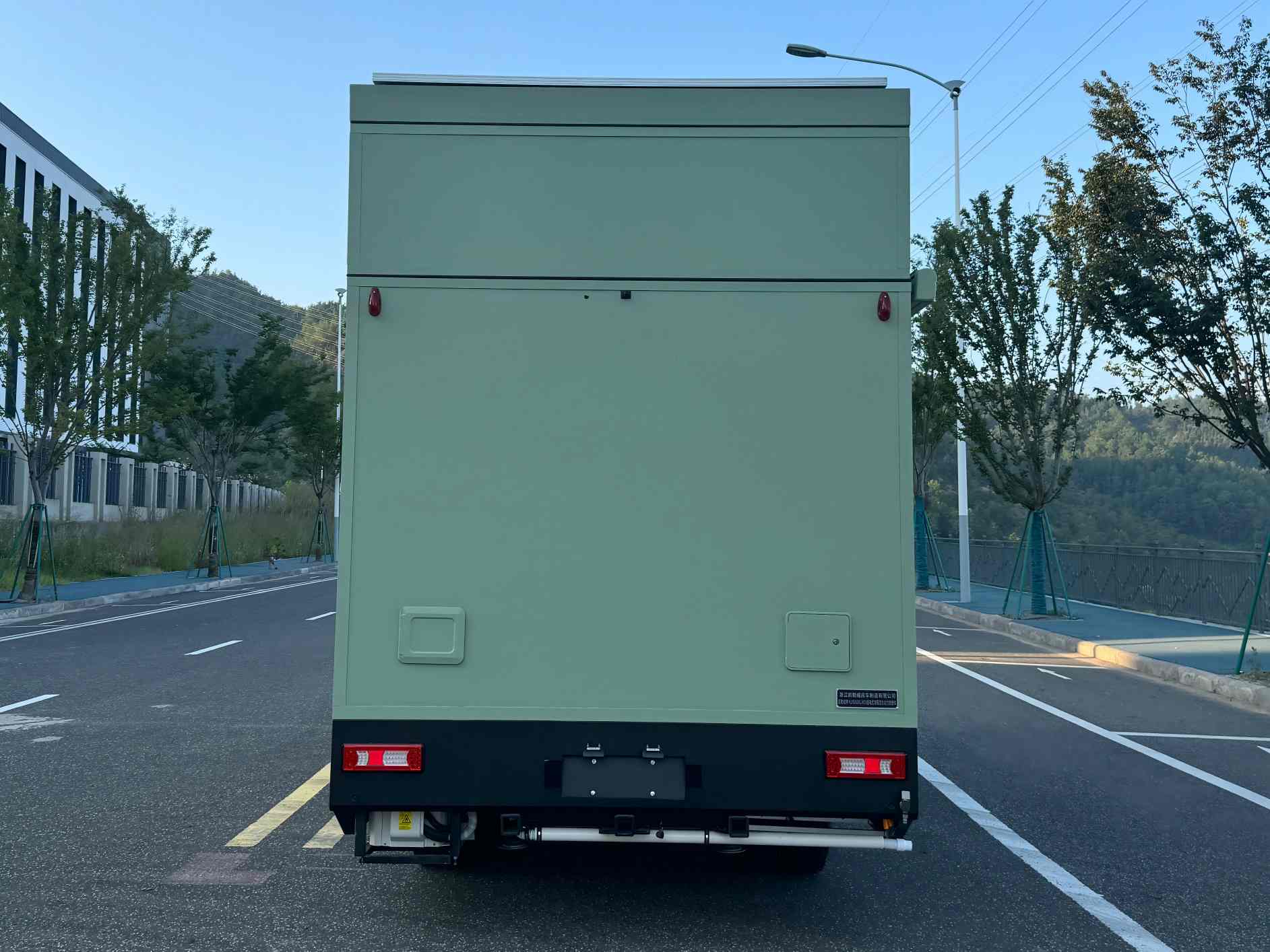 凱勒威牌KLV5063XLJHEV插電式增程混合動(dòng)力旅居車(chē)公告圖片