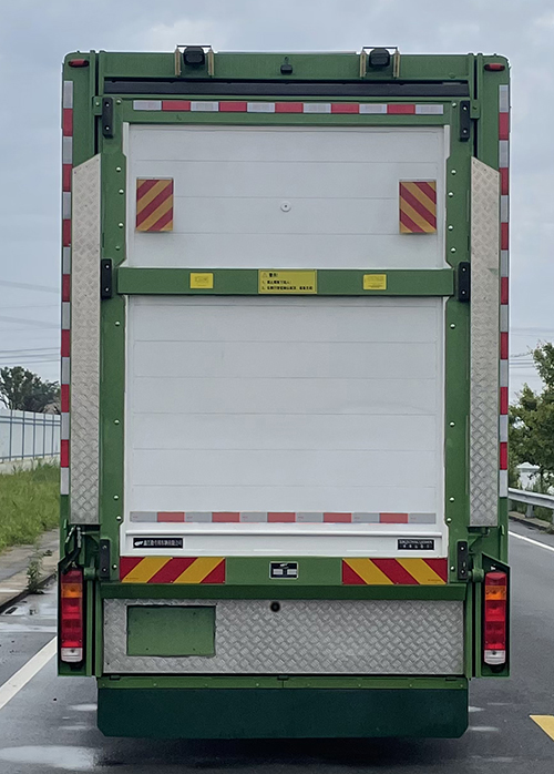 百勤牌XBQ5313CCQZ66DL畜禽運輸車公告圖片