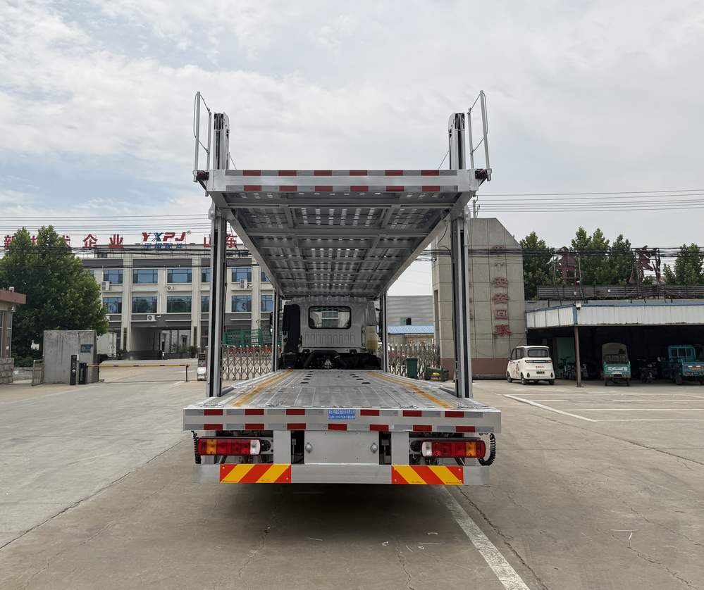 巨運牌LYZ5181TCLBQ車輛運輸車公告圖片