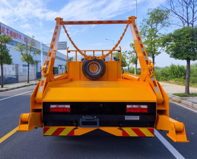 耐伴牌LNB5120ZBSBEV純電動(dòng)擺臂式垃圾車公告圖片