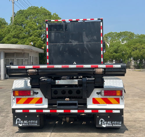 三迪牌SAD5310ZXXSXBEV換電式純電動(dòng)車廂可卸式垃圾車公告圖片