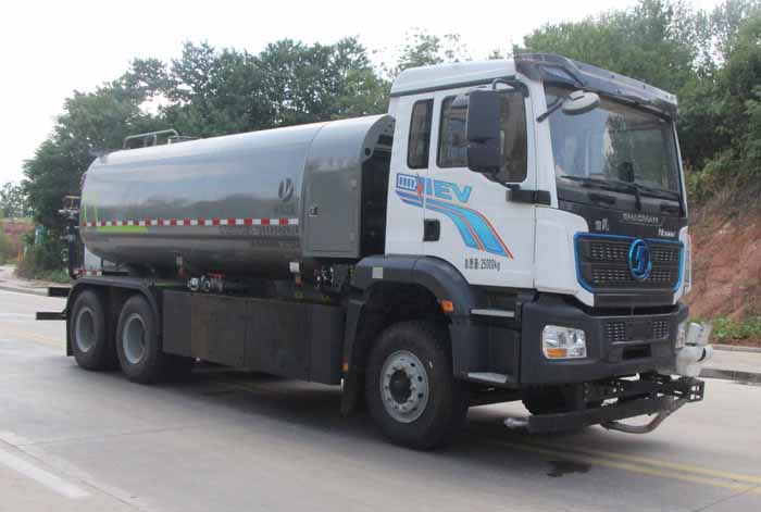 縱昂牌CLT5250TDYSXBEV-1純電動多功能抑塵車