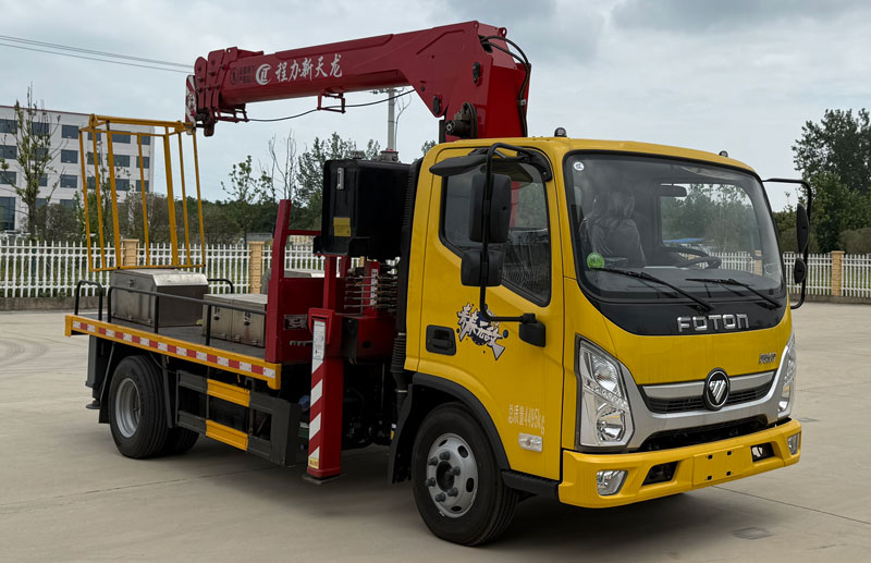 布隆牌LLL5040XJXBJ6抽油機(jī)檢修車