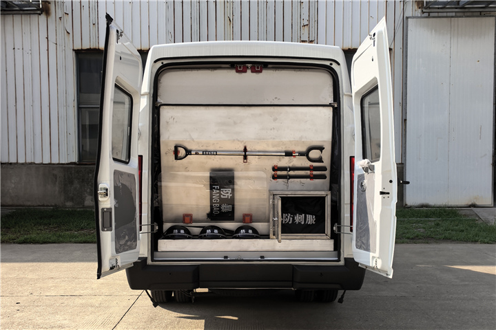 先行科技牌XXP5040XYBN6運兵車公告圖片