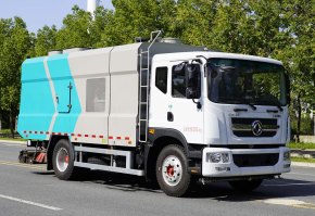 吸尘车