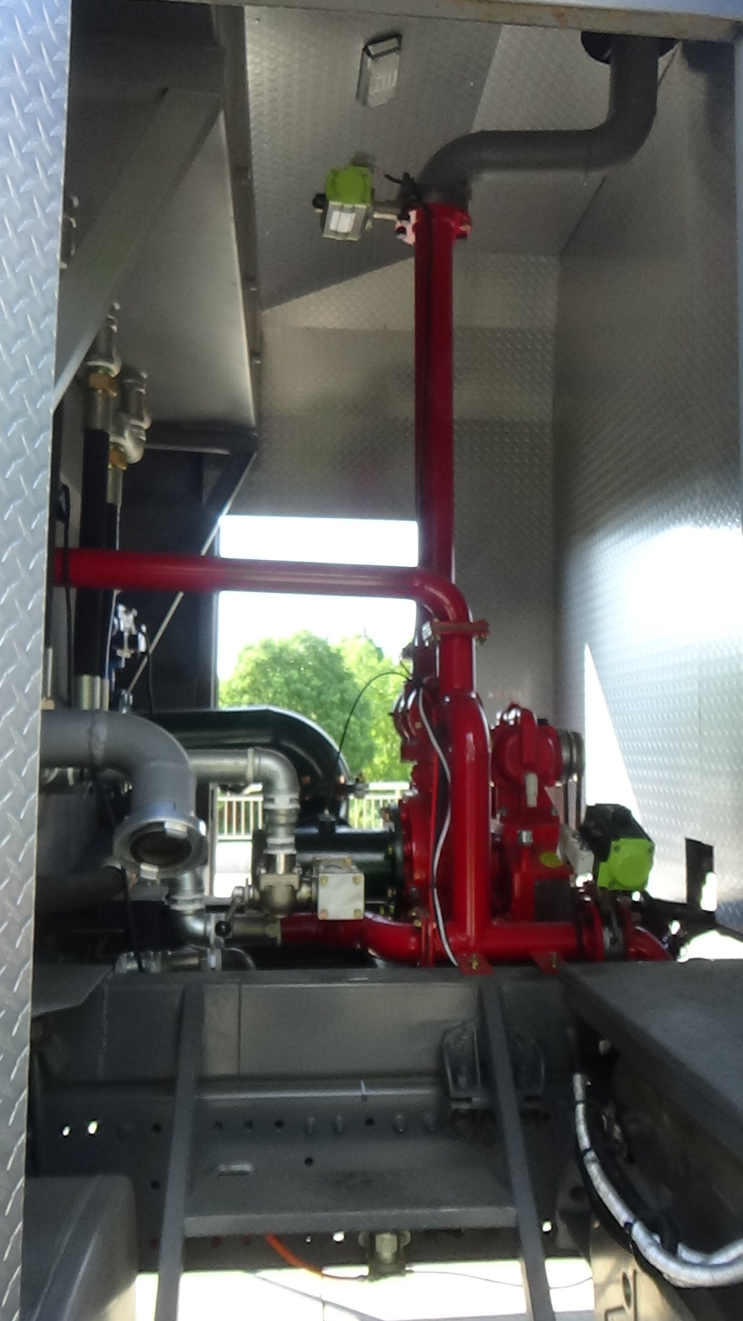 程力威牌CLW5250GFBAXT防暴水罐車公告圖片