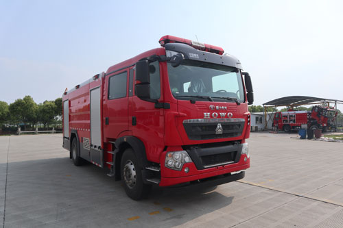 瑞力星牌RLQ5195GXFSG90/Z6水罐消防車