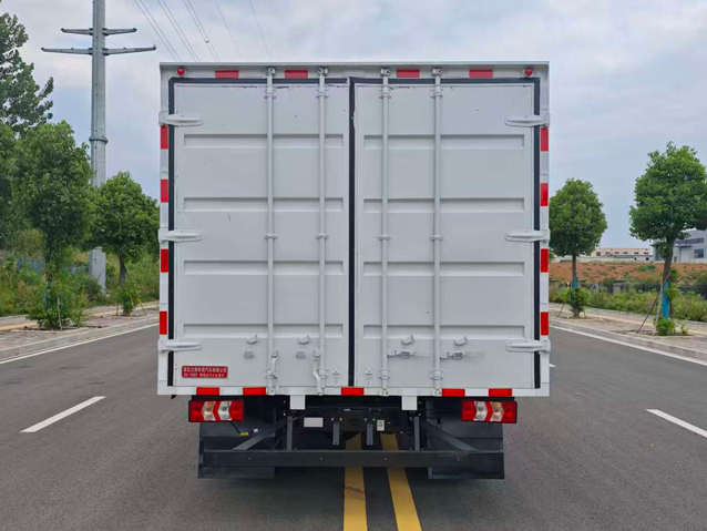 力海通牌HLH5040TWCSXBEV純電動污水處理車公告圖片