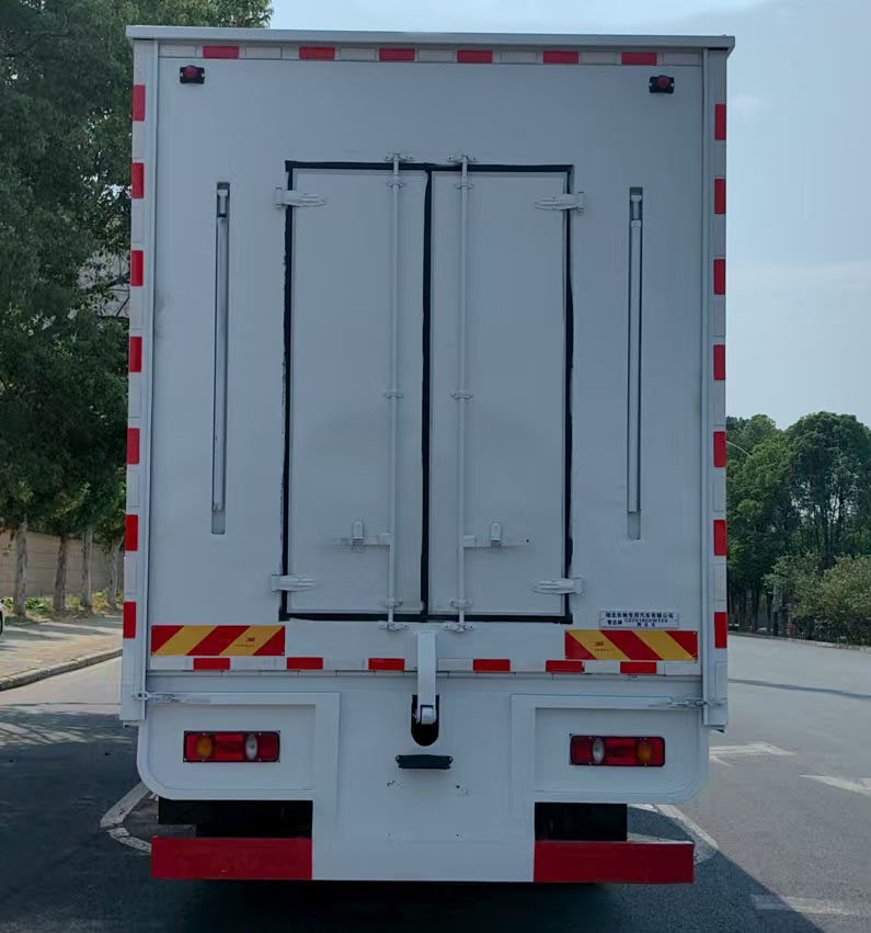 雪志牌CZC5160XWTE6舞臺(tái)車公告圖片