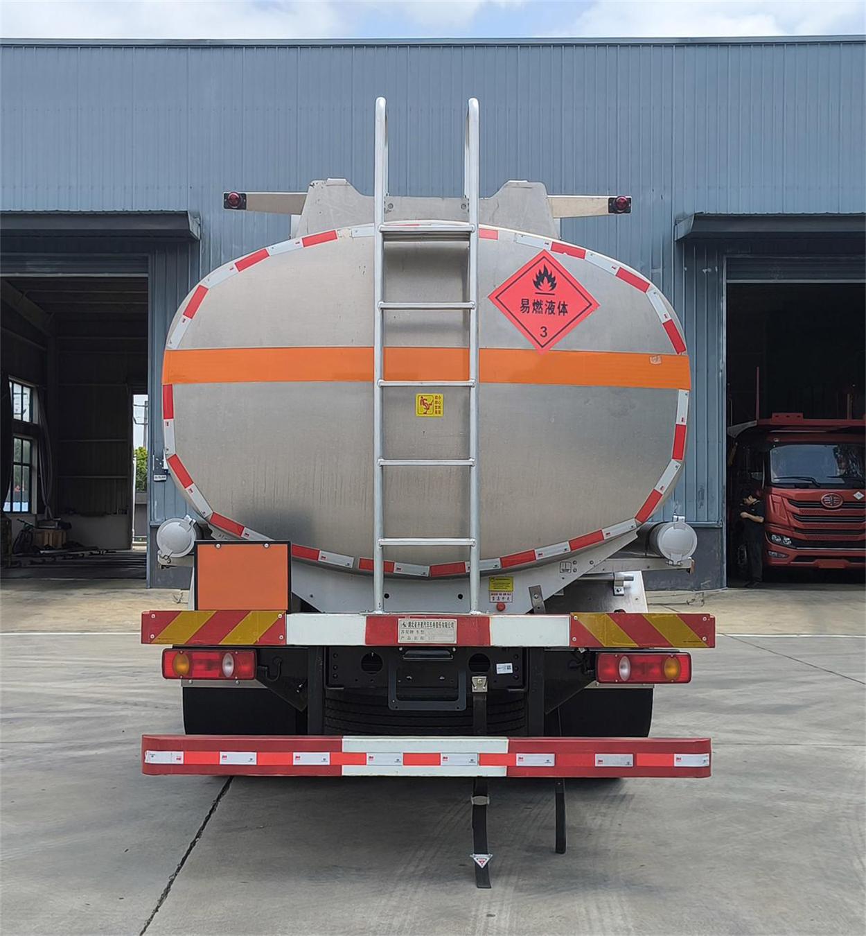 齊星牌QXC5182GJYX6加油車公告圖片