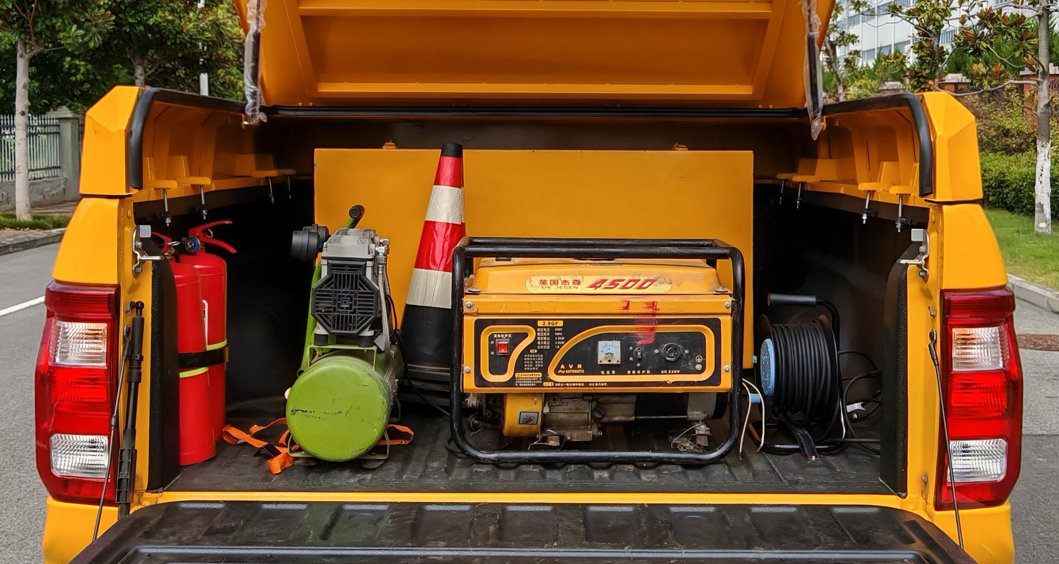 酷老板牌JSD5030XXHB8救險車公告圖片