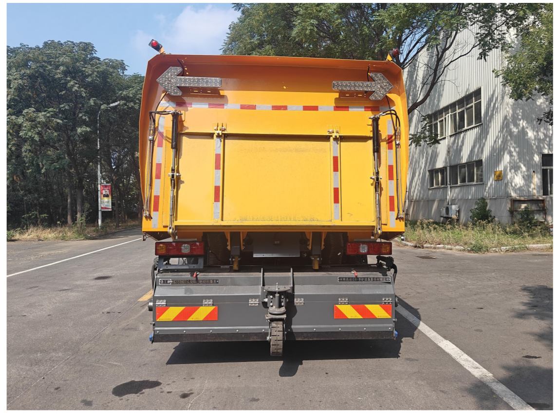 圣工牌HGY5180TSLBEV純電動掃路車公告圖片