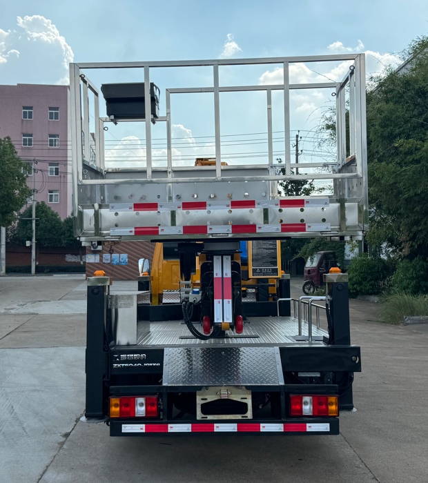 振翔股份牌ZXT5040JGKK6高空作業(yè)車公告圖片
