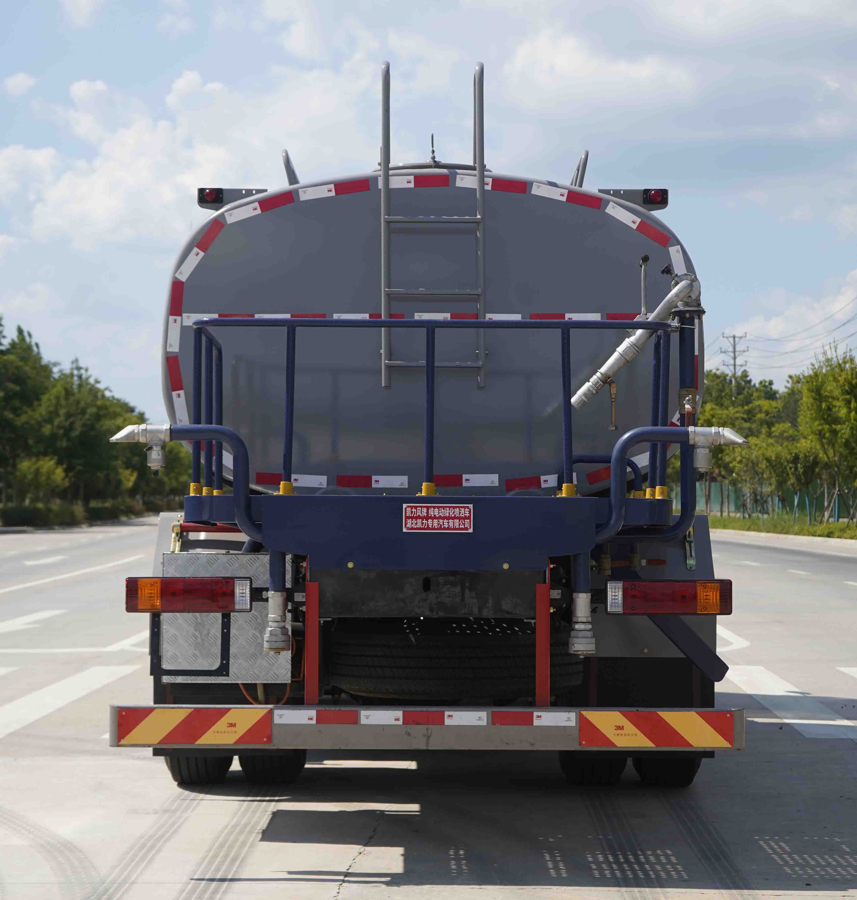 凱力風牌KLF5180GPSSBEV純電動綠化噴灑車公告圖片