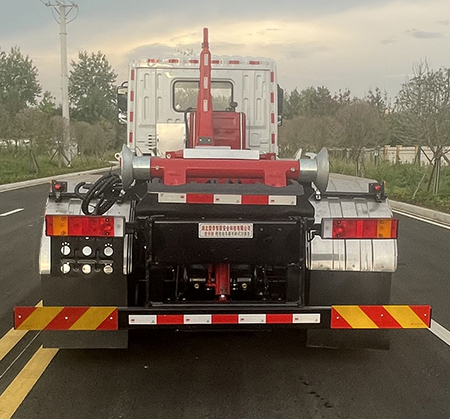 楚帝牌DCD5251ZXXDFBEV純電動(dòng)車廂可卸式垃圾車公告圖片
