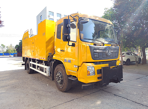 LTZ5180TYHJCDF型路面養(yǎng)護(hù)車圖片