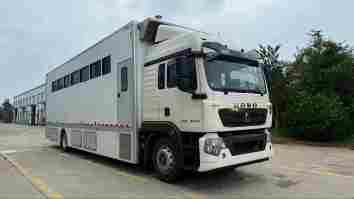 明諾牌MN5180XYMZZ2運馬車