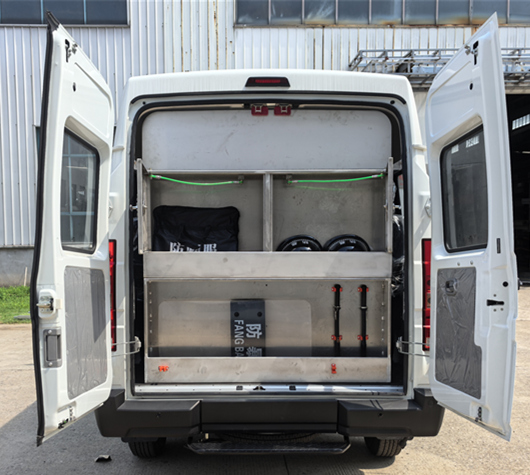 先行科技牌XXP5041XYBN6運(yùn)兵車公告圖片