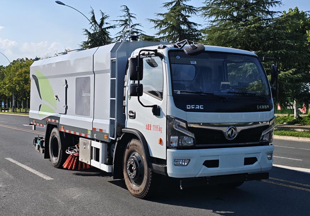 澳航同舟牌AYH5125TXCEQ6吸塵車