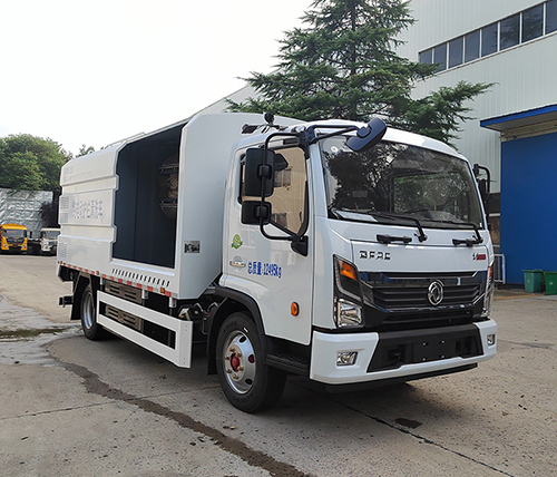 路太牌LTZ5120GQXBEV純電動護欄清洗車