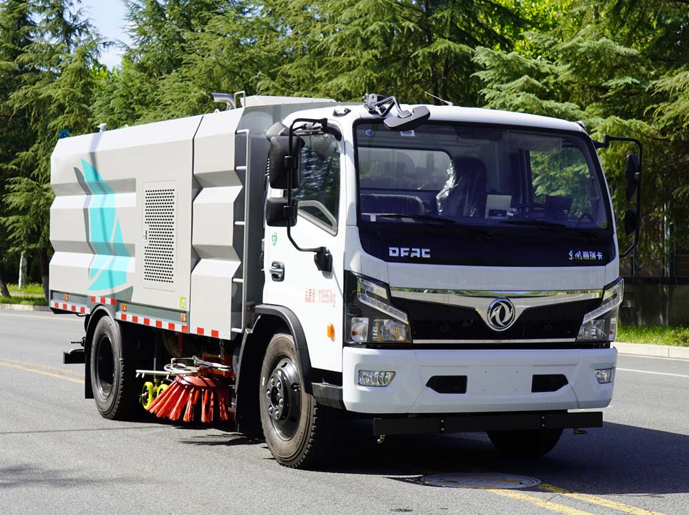 澳航同舟牌AYH5125TXSEQ6洗掃車