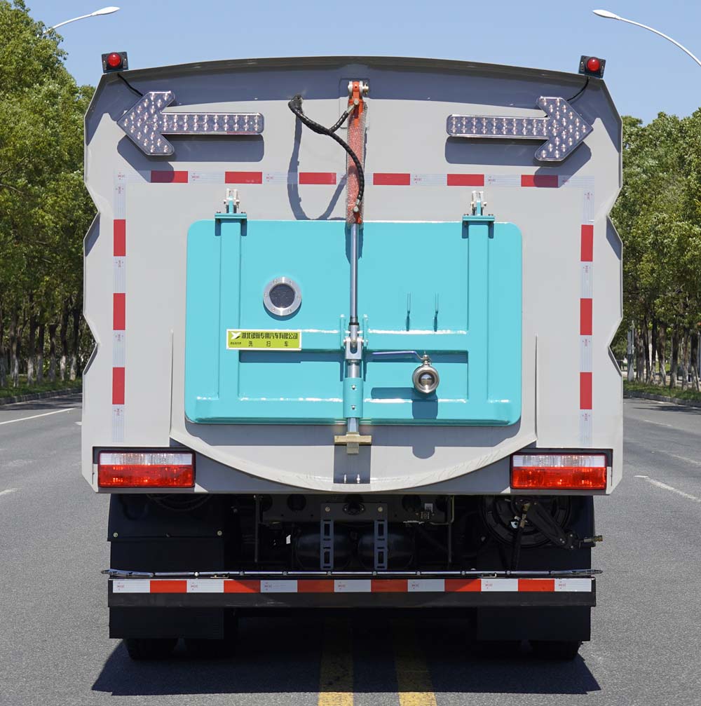 澳航同舟牌AYH5125TXSEQ6洗掃車公告圖片