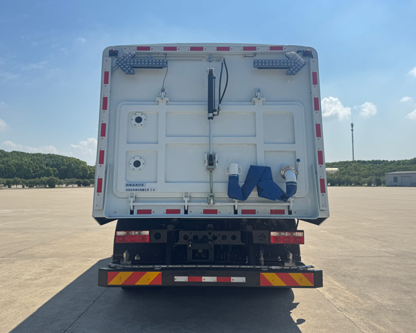 東風牌DFA5180TXSDBEV純電動洗掃車公告圖片