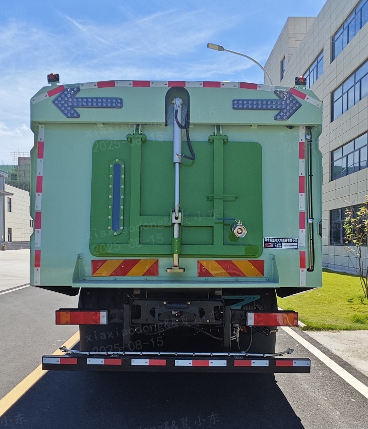 楚風(fēng)牌HQG5180TXSEVCS純電動(dòng)洗掃車公告圖片