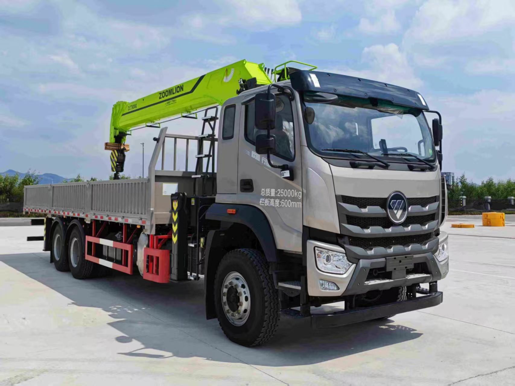 ZLM5250JSQBJ型隨車起重運(yùn)輸車圖片